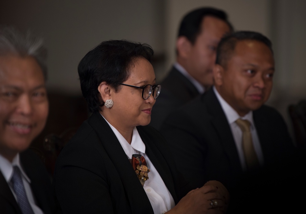 SD meets with the Indonesian Minister of Foreign Affairs