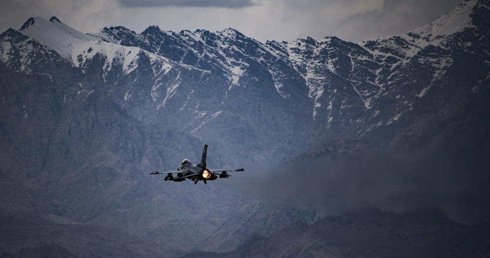 F-16 Fighting Falcon