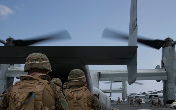 Marines with BLT 1/1 participate in TRAP training