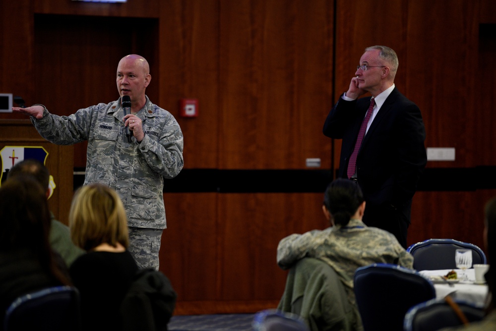 Chapel hosts leadership forum