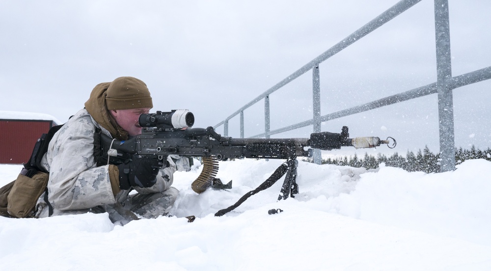 Marines participate in MOUT during Exercise Winter Sun 18
