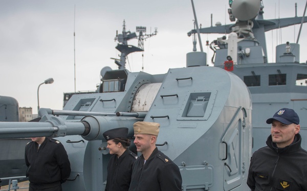 Naval Support Facility Redzikowo Hosts Polish Army