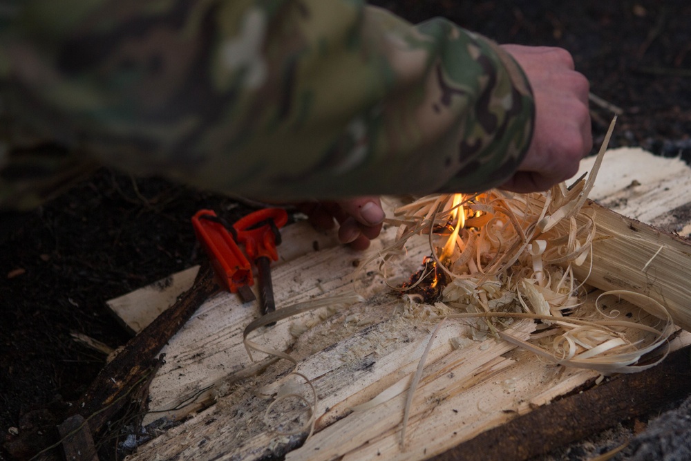 HMLA-269 &amp; MWSS-274 conduct SERE Training