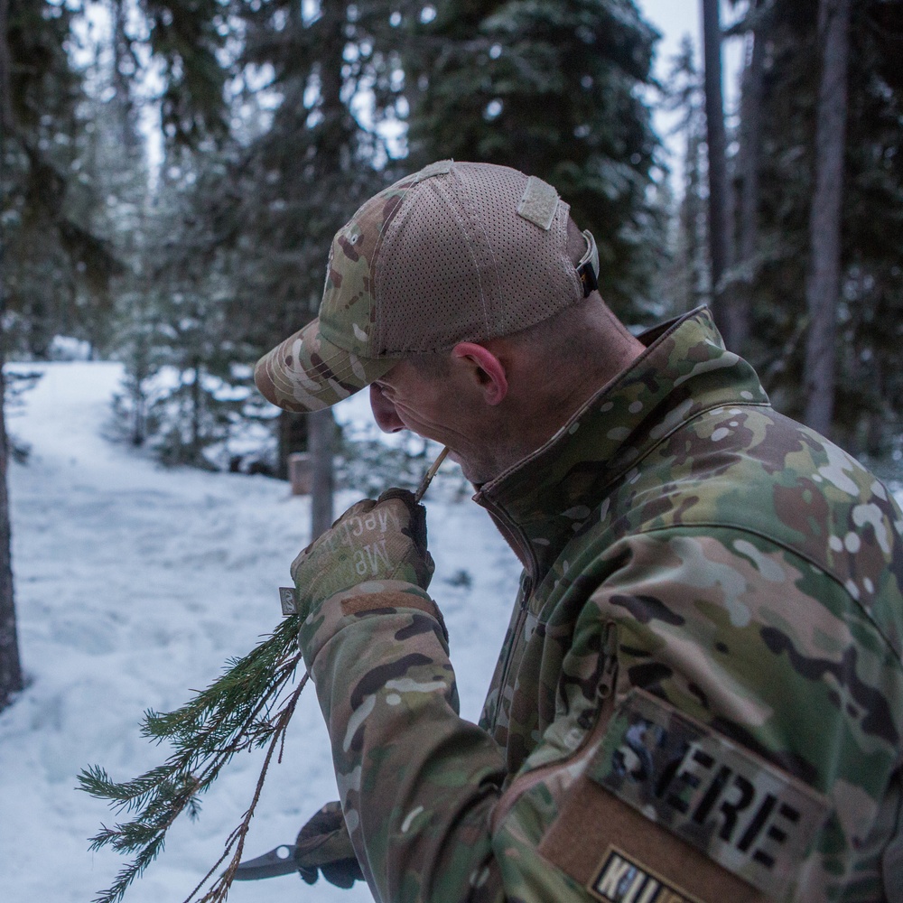 HMLA-269 &amp; MWSS-274 conduct SERE Training