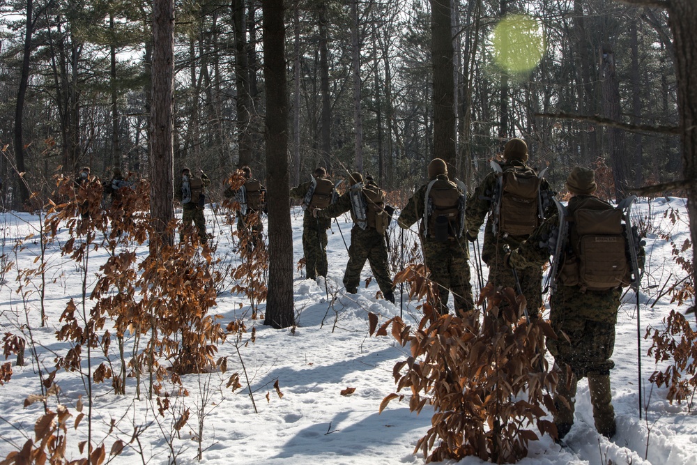 First for the cold: Marines train with British Royal Marines