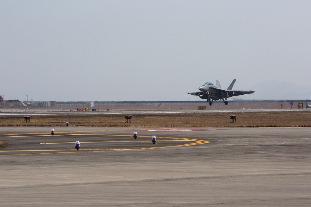 CVW-5 fixed-wing squadrons relocate to MCAS Iwakuni