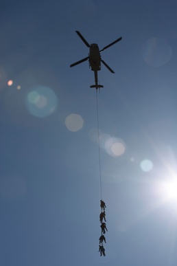 II MIG Marines conduct SPIE training during HRST course
