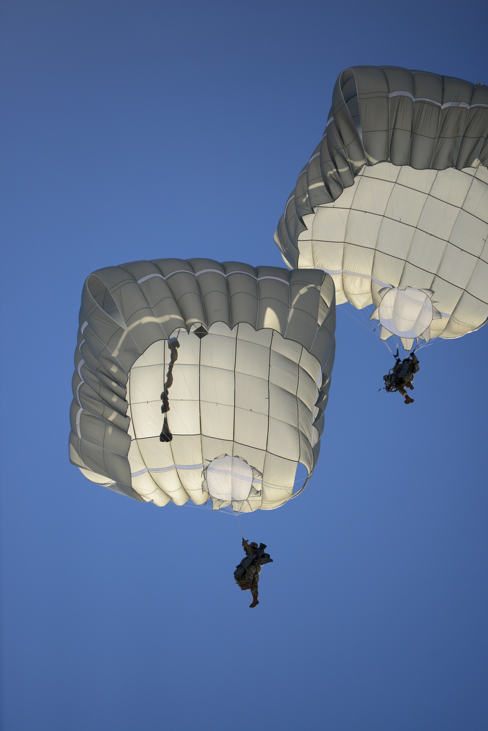 Army Paratroopers Train in Cold Weather