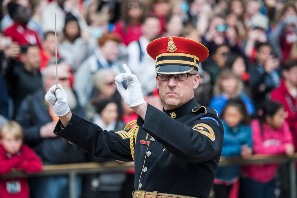 Chief of the General Staff for the Kuwait Armed Forces Lt. Gen. Mohammad Khaled Al-Khodr Participates in an Armed Forces Full Honors Wreath-Laying Ceremony at the Tomb of the Unknown Soldier