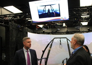 Congressman Visits Naval Health Research Center