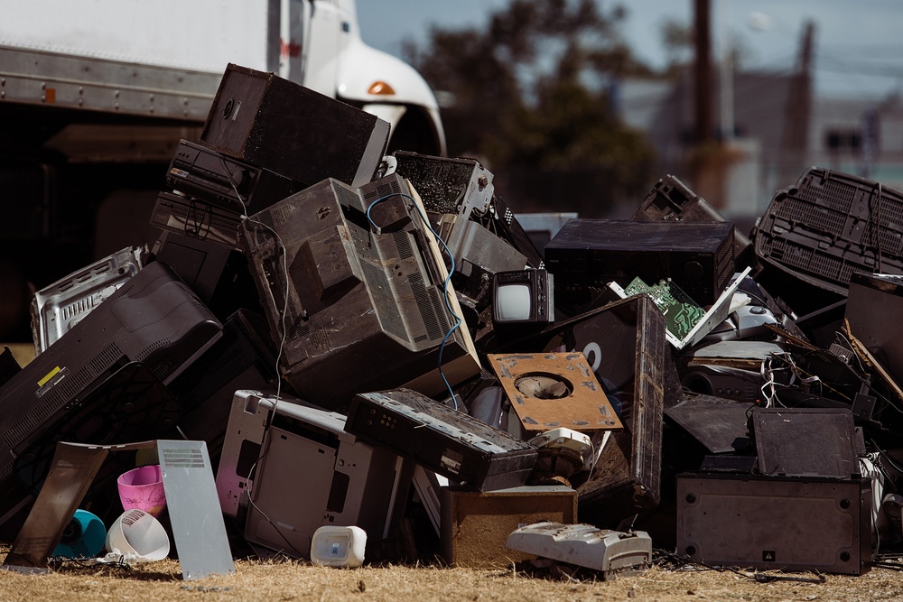 Collecting Hazardous Waste In Santa Isabel
