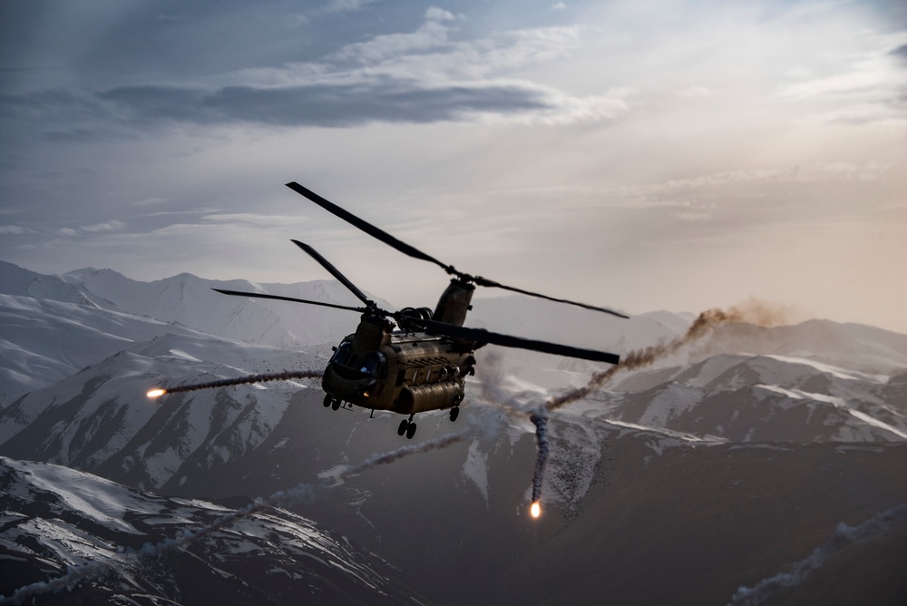 83rd ERQS Guardian Angels conduct training flight with Task Force Brawler