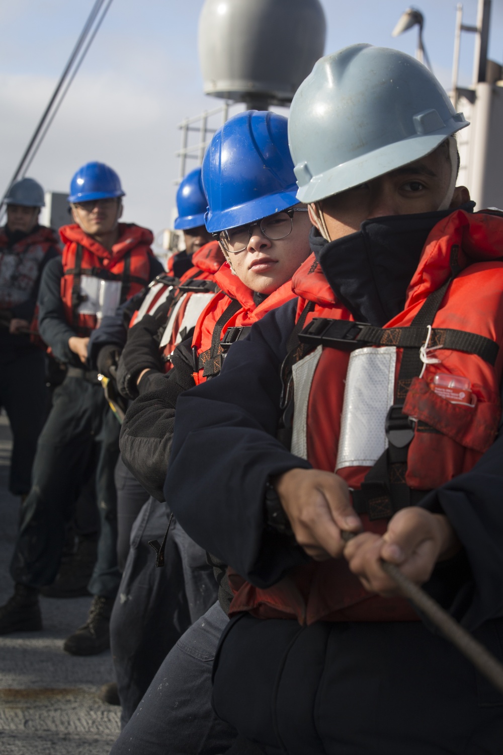 USS Rushmore refuels underway with the USS Essex