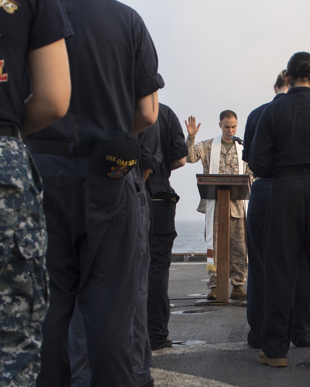 USS Oak Hill (LSD 51) celebrates Easter Sunday