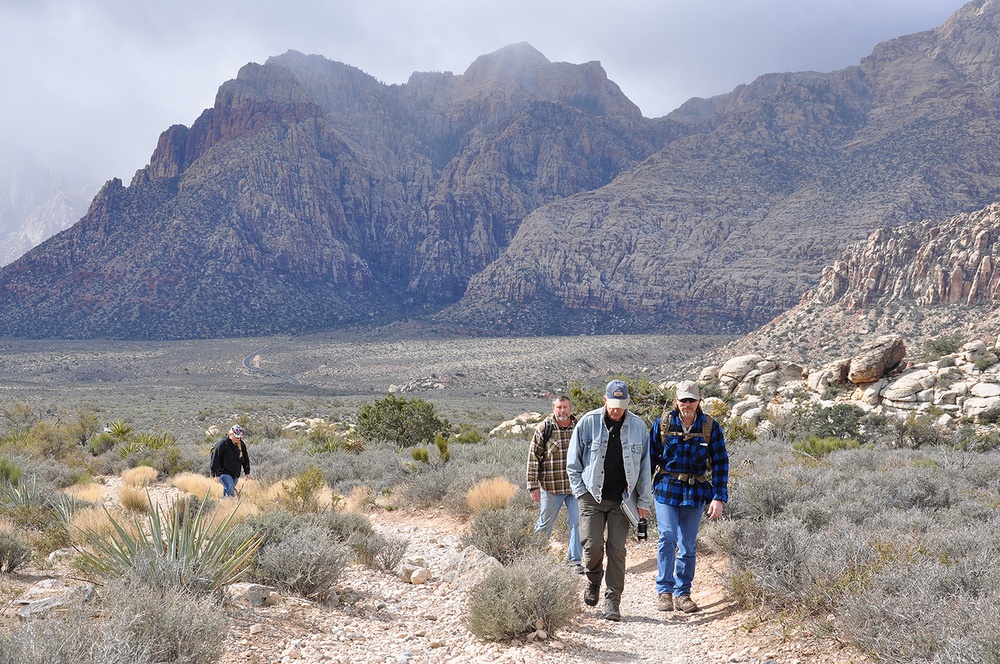 Geologists learn studying past holds keys to future during visit to Red Rock Canyon