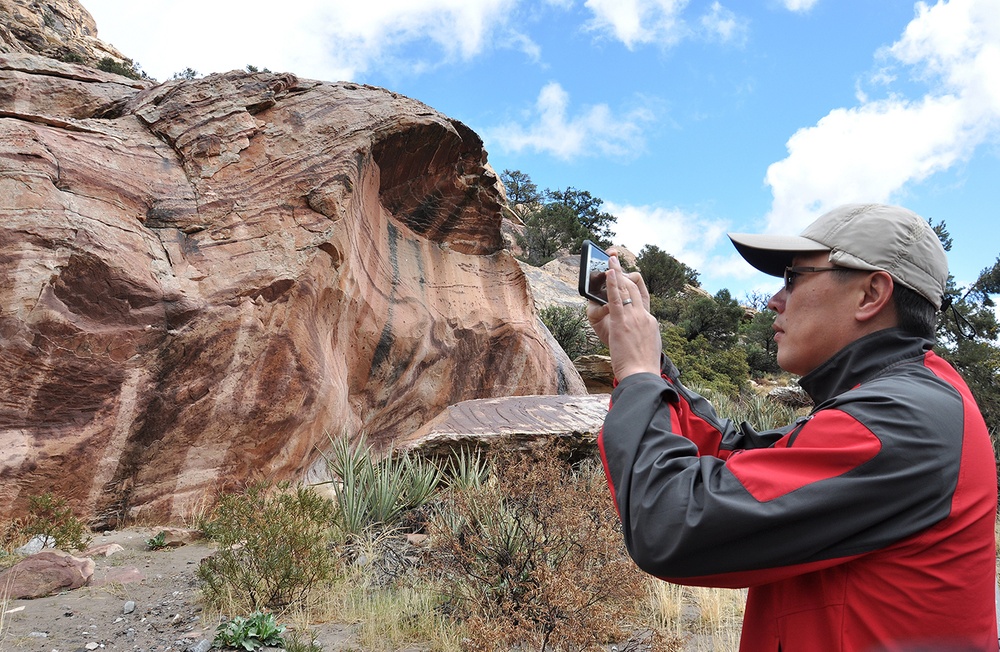 Geologists learn studying past holds keys to future during visit to Red Rock Canyon