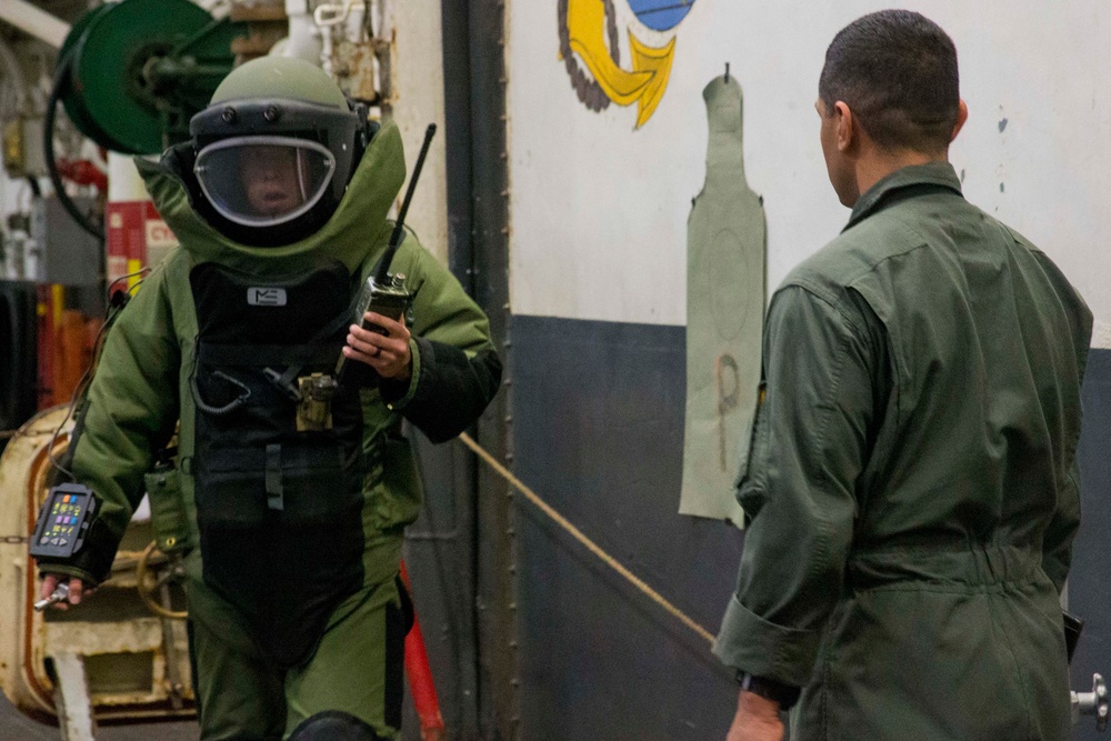 31st MEU EOD technicians practice IED sweep