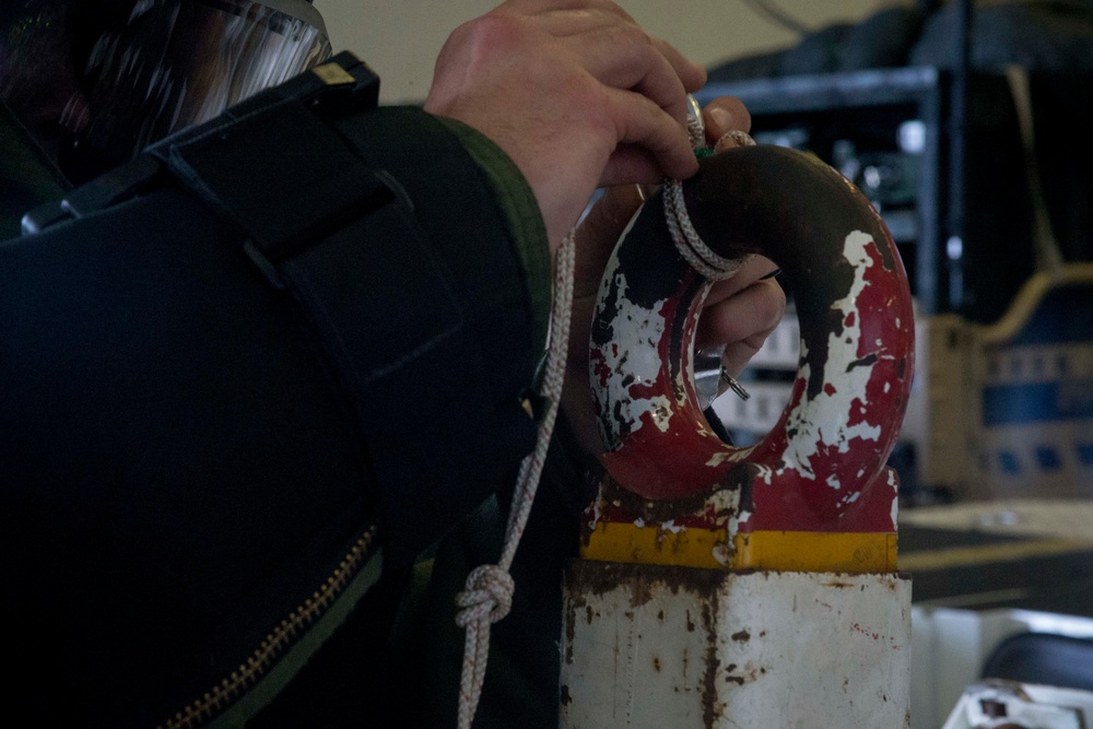 31st MEU EOD technicians practice IED sweep