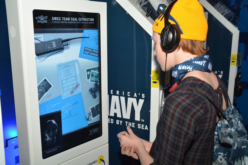 Navy’s Virtual Reality Experience visits Namesake’s Hometown