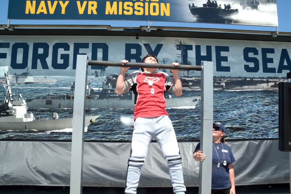 Navy’s Virtual Reality Experience visits Namesake’s Hometown