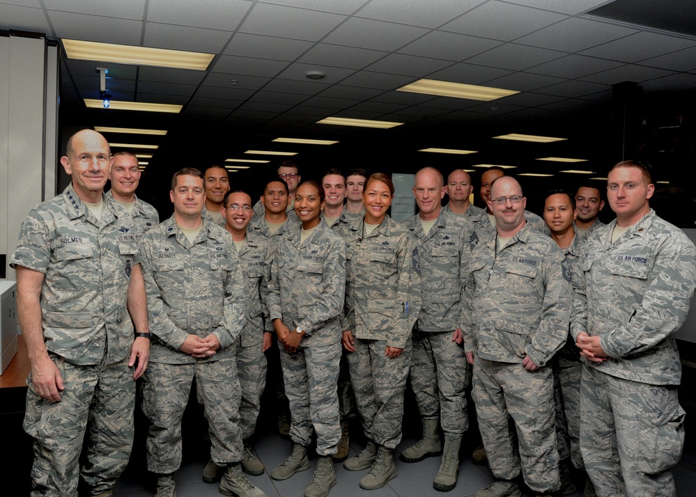 COMACC visits Pacific Air Forces