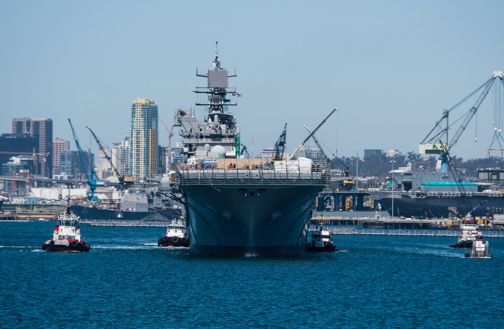 Makin Island Arrives at Naval Base San Diego