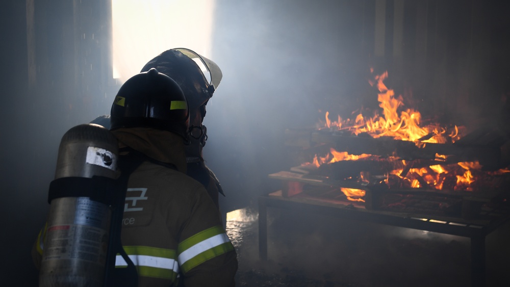 U.S., Korean firefighters conduct joint fire training