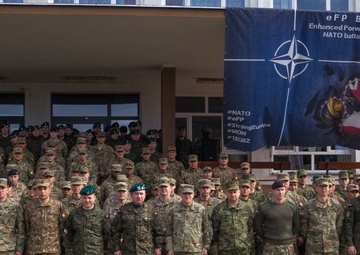 SACEUR Commander visits Battle Group Poland