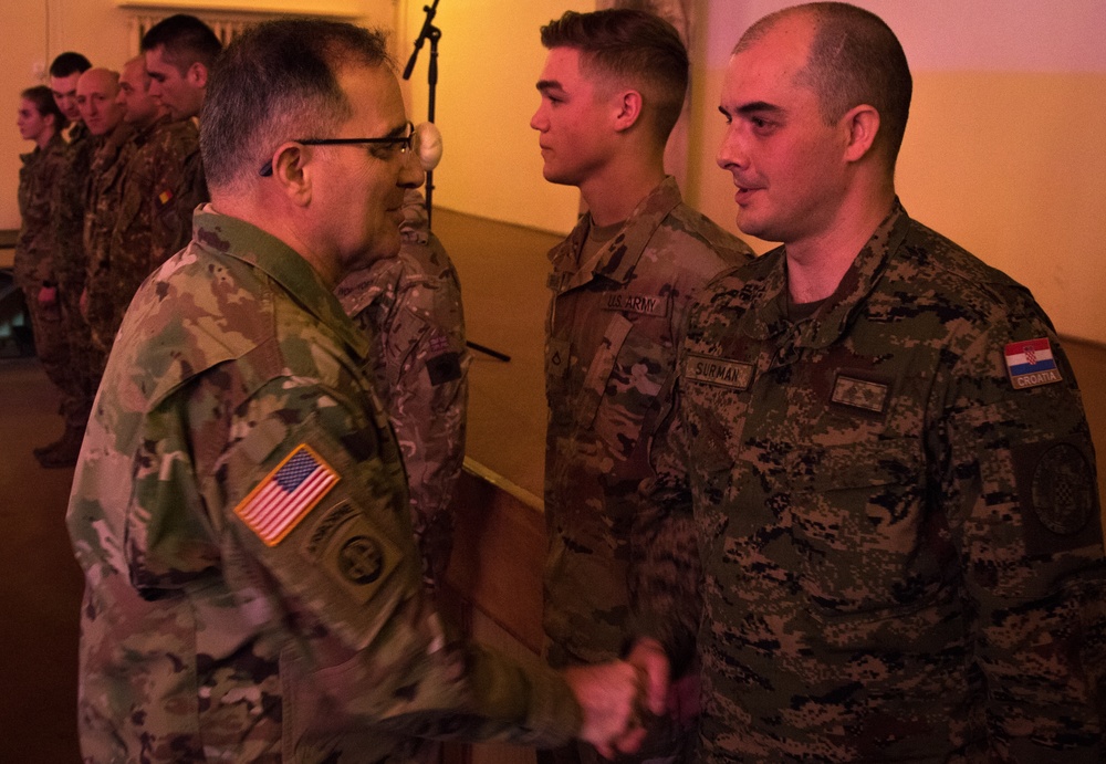 SACEUR Commander visits Battle Group Poland