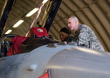 Airmen receive tour from command team