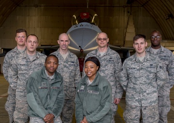 Airmen receive tour from command team