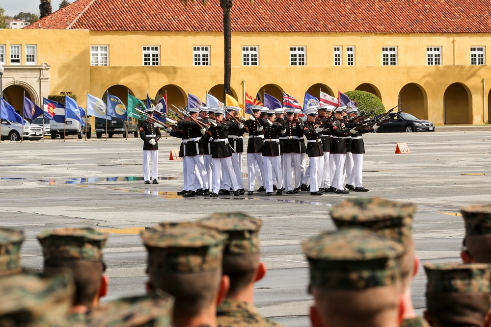 Marine Corps Recruit Depot welcomes the Battle Color Detachment