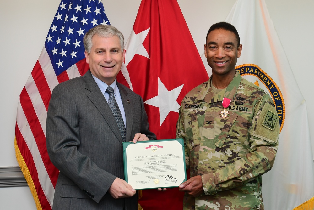 Stephen D. Austin hosts the retirement ceremony of Col. Perry Seawright