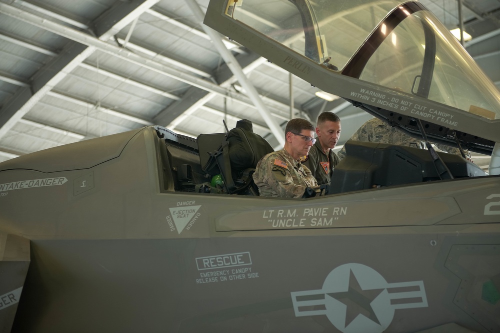 F-35B visits CENTCOM as it prepares to enter theater