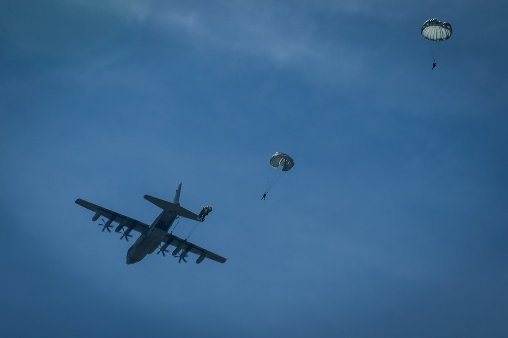 1st Reconnaissance Parachute Sustainment Operations