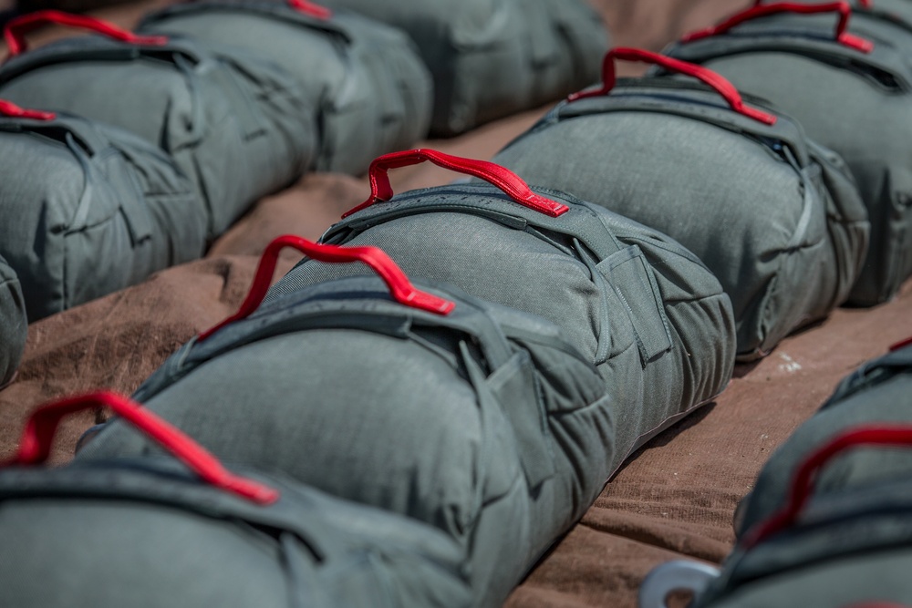 1st Reconnaissance Parachute Sustainment Operations