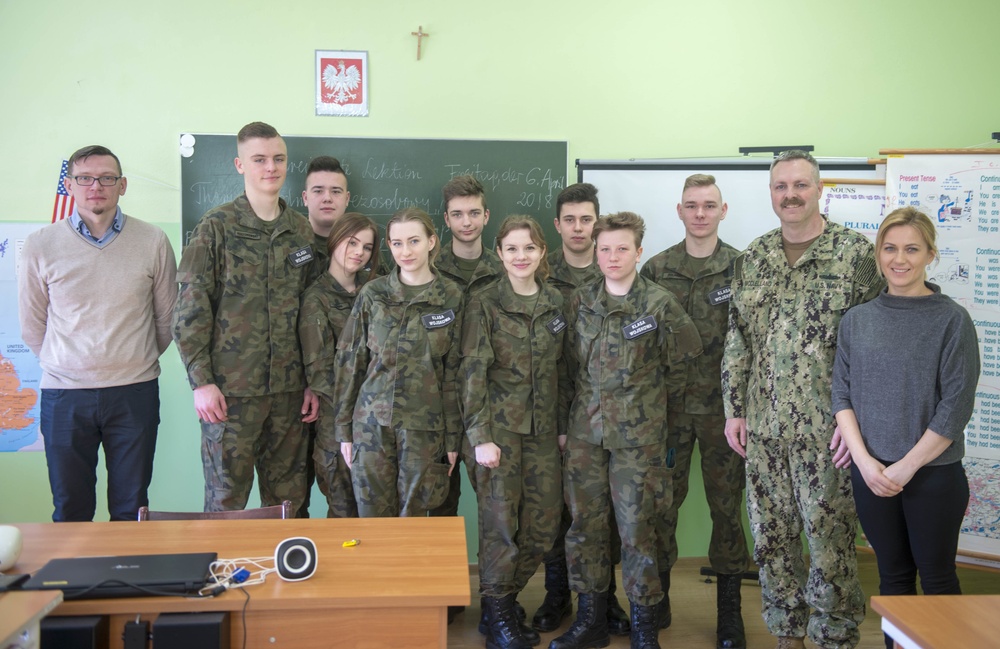 Naval Support Facility Redzikowo Hosts Polish Army