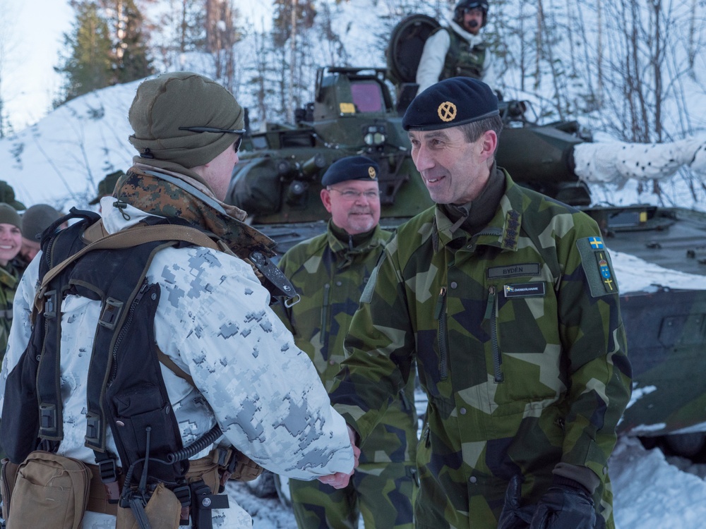 Swedish Supreme Commander meets Marine Rotational Force- Europe Leaders