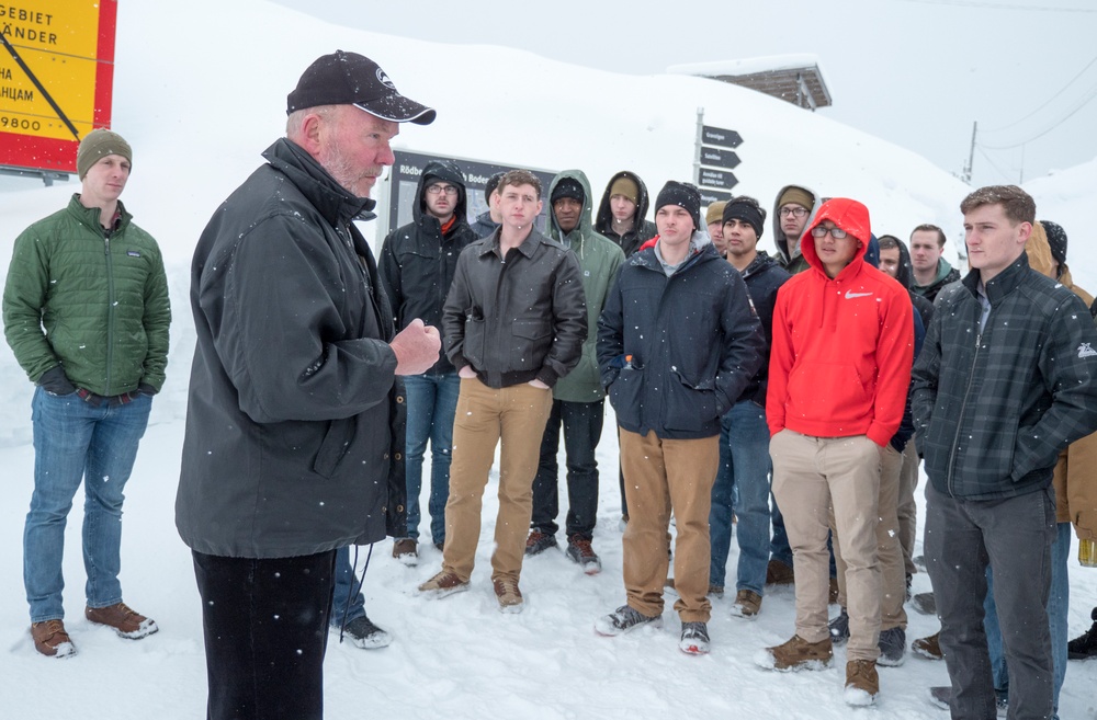 U.S. Marines visit Swedish Fortress