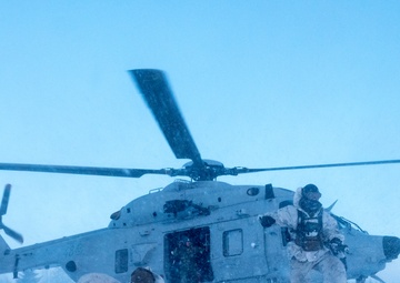 Marines participate in Exercise Winter Sun 18