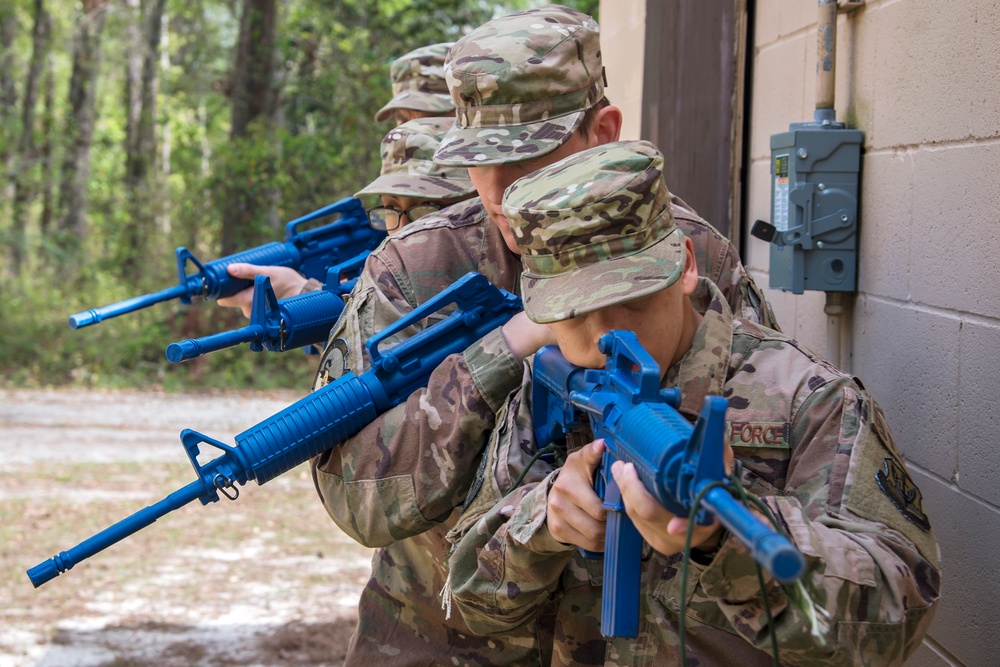 IQT molds BDG Airmen