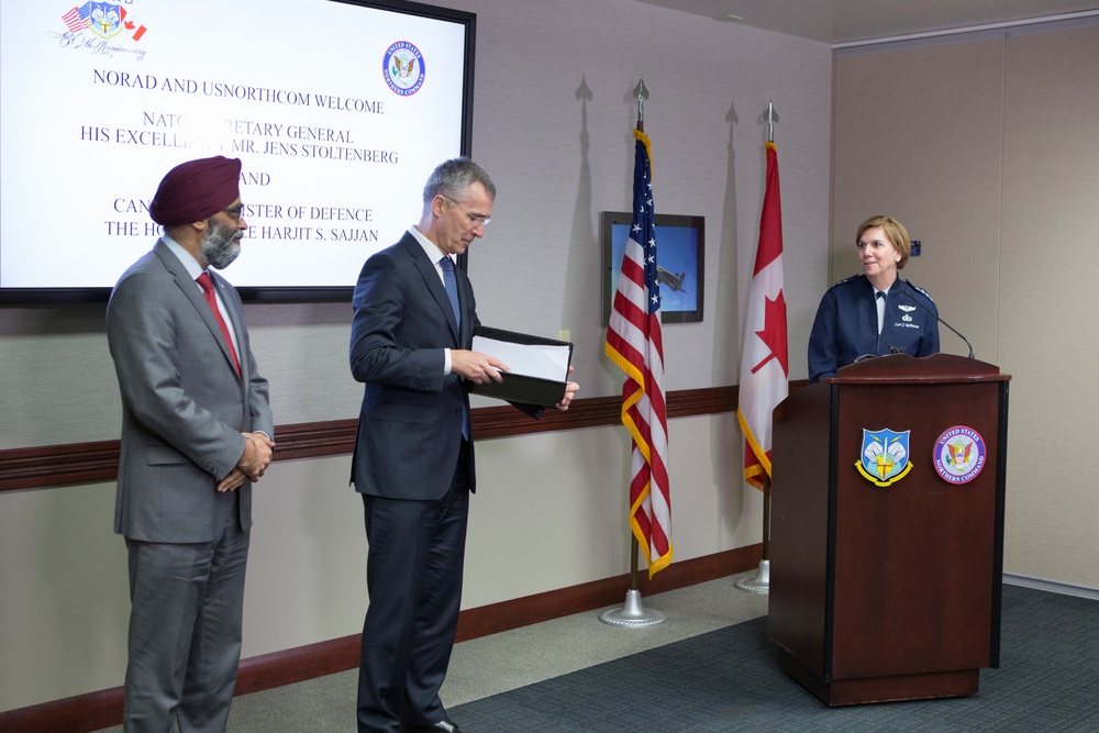 SecGen and MND Visit NORAD and USNORTHCOM