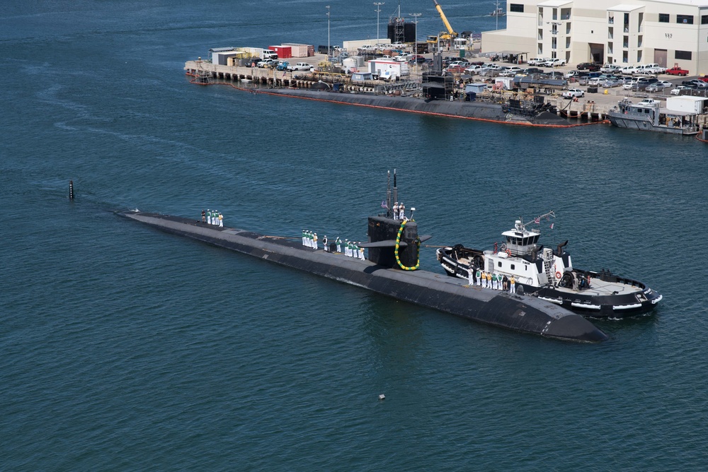 USS Bremerton Returns to Pearl Harbor for Final Time