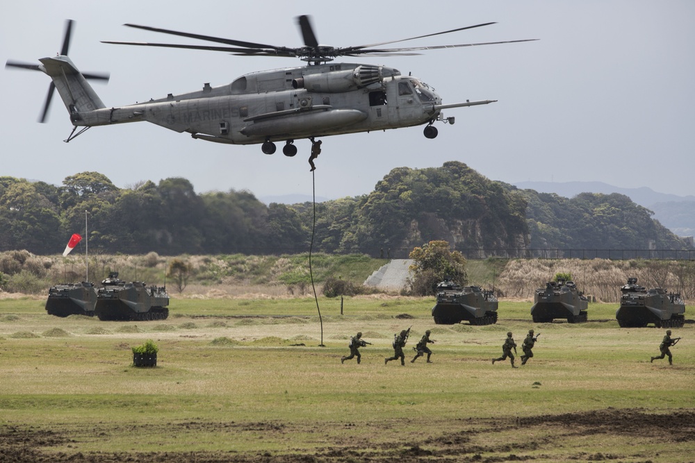 Commander MARFORPAC attends Japan's newest amphib unit inauguration