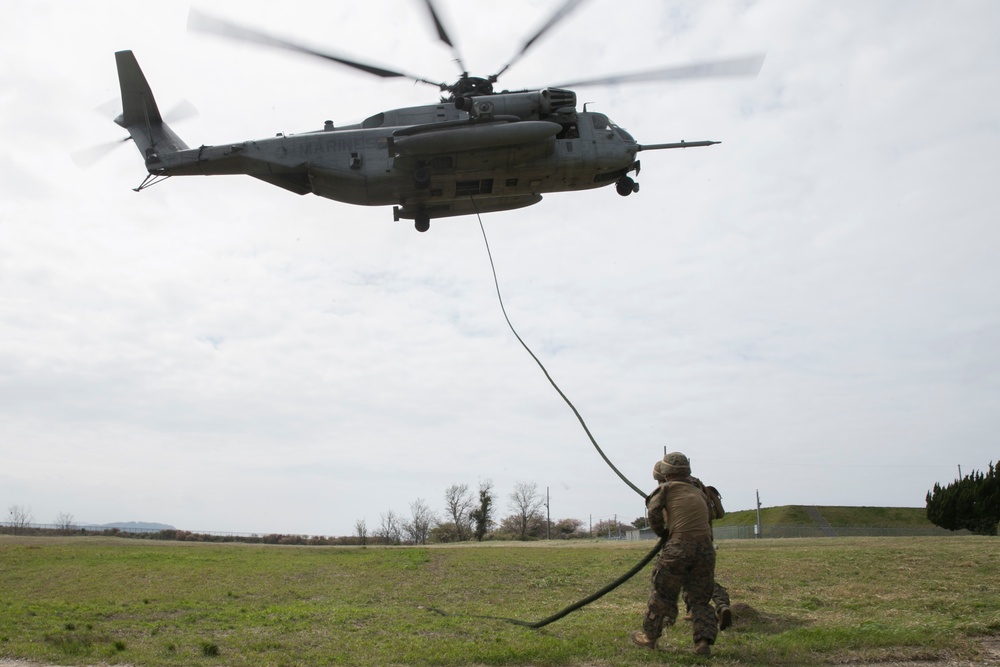 BLT 1/1 Marines conduct fast rope rehearsals with the JGSDF