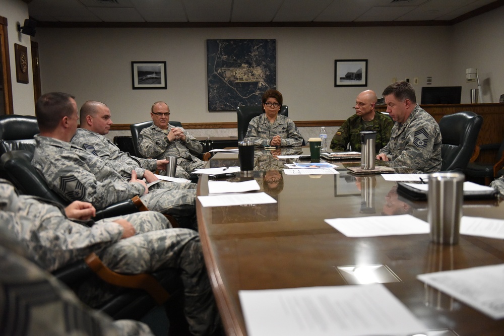 Lithuanian Command Sergeant Major visits 171st as part of State Partnership Program