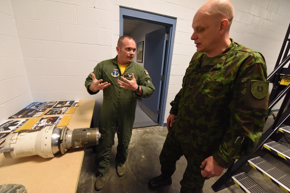 Lithuanian Command Sergeant Major visits 171st as part of State Partnership Program