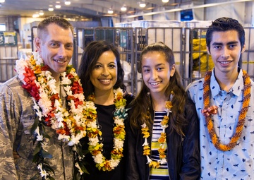 Hawaii ‘Port Dawgs’ welcome new commander