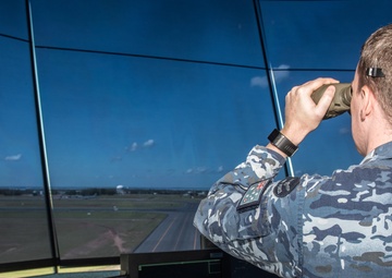 U.S., RAAF teams conduct bomber ops during Exercise Enhanced Air Cooperation at Darwin
