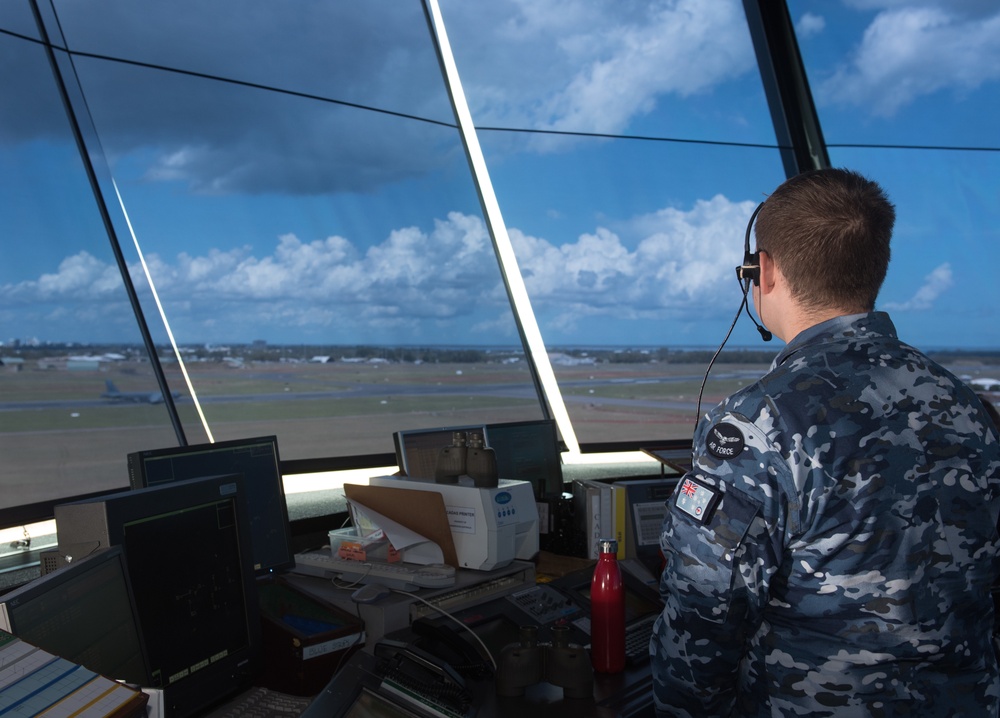 U.S., RAAF teams conduct bomber ops during Exercise Enhanced Air Cooperation at Darwin